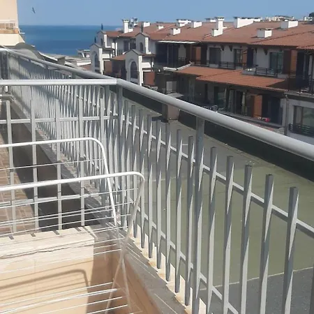 Appartement Mira Bay 2 *